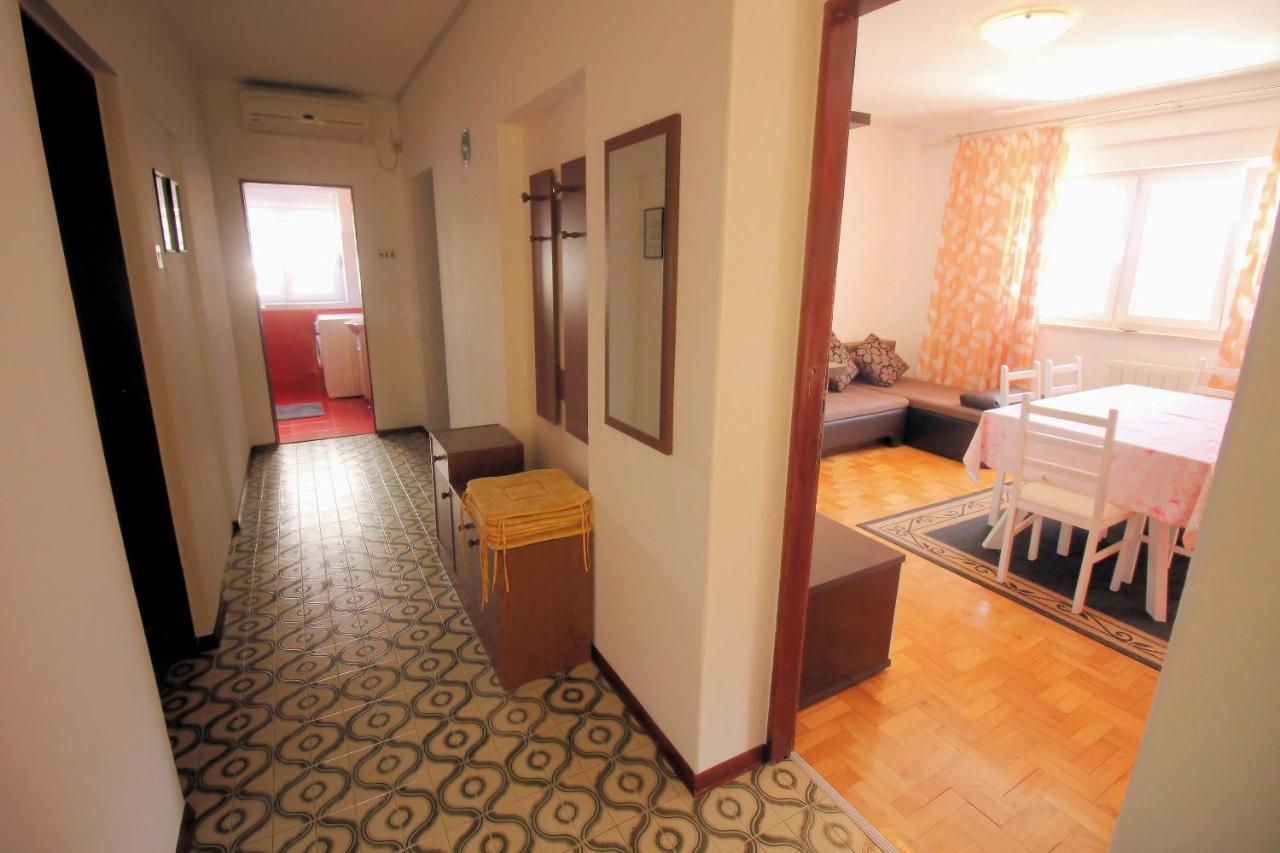 Apartmens Adriana 诺维·维诺多尔斯基 外观 照片