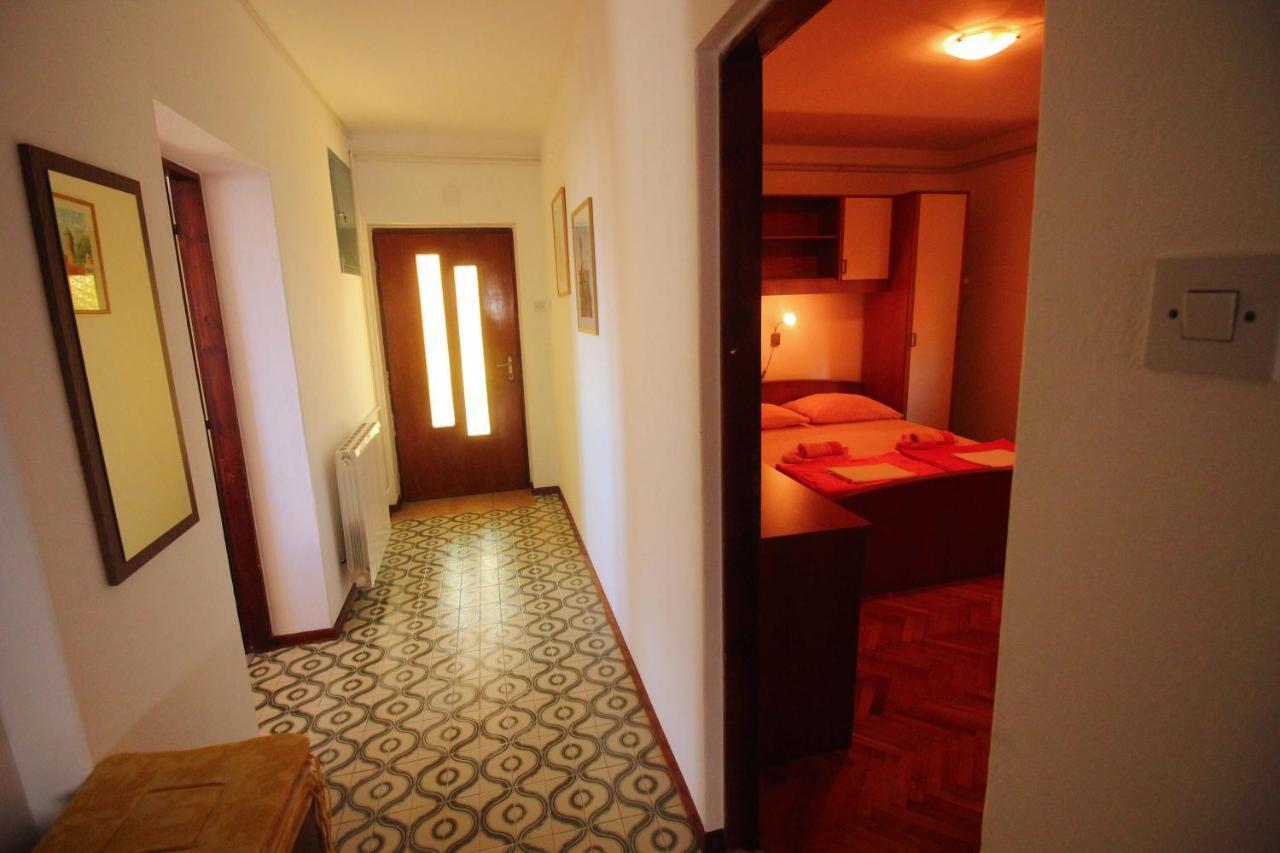 Apartmens Adriana 诺维·维诺多尔斯基 外观 照片