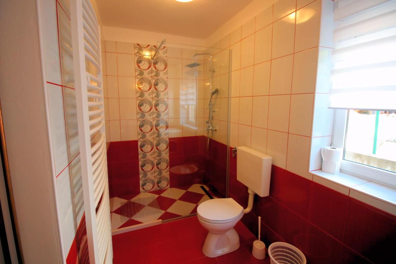 Apartmens Adriana 诺维·维诺多尔斯基 外观 照片