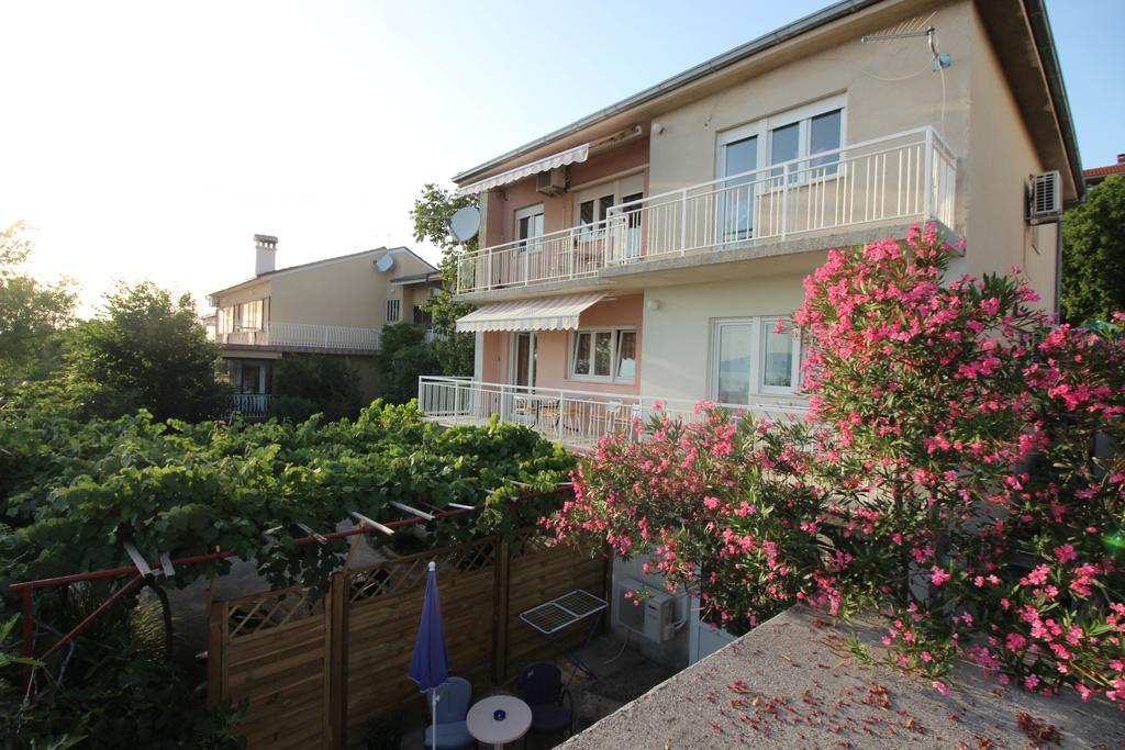 Apartmens Adriana 诺维·维诺多尔斯基 外观 照片
